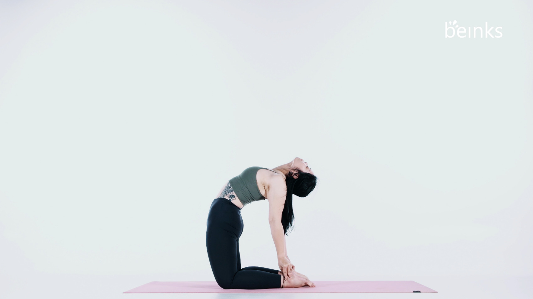 Ushtrasana (Camel Pose) - Yoga Asana to strengthen Neck & Shoulders
