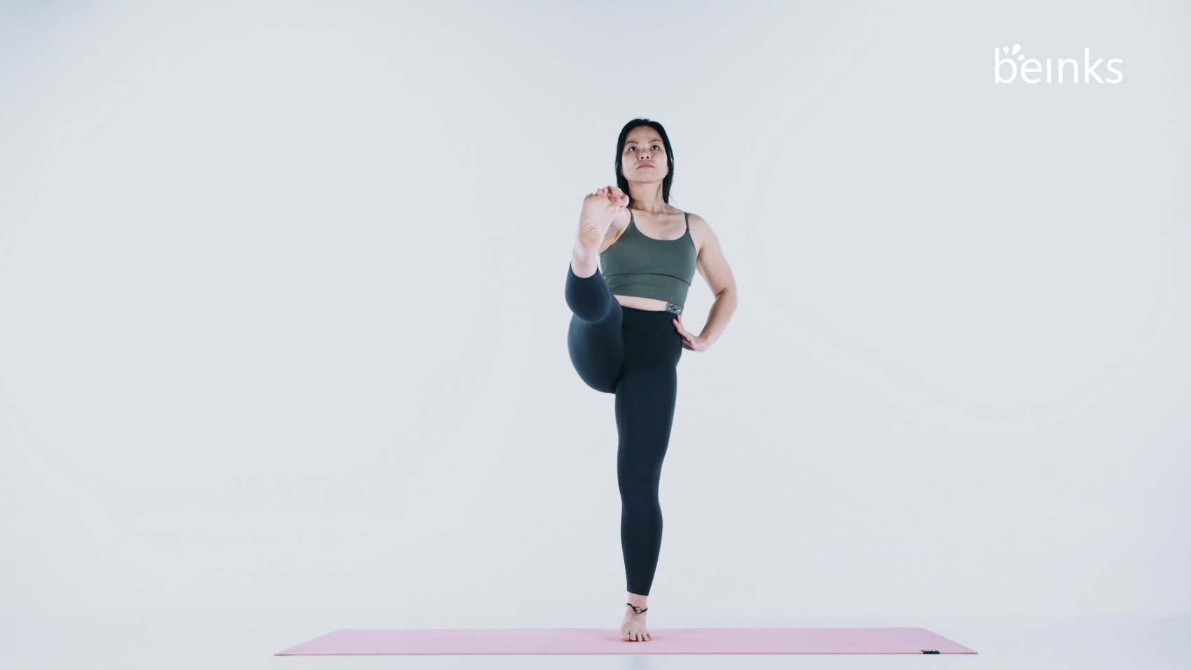 Extended Hand-to-Big-Toe (Utthita Hasta Padangusthasana) – Yoga